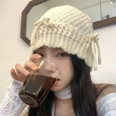 麻烦中的女人 海报